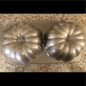 Nordic ware pumpkin pan